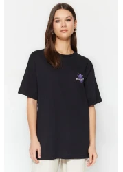  Collection Black 100% Cotton Front and Back Galaxy Printed Boyfriend Fit Crew Neck Knitted T-Shirt TWOSS23TS00257