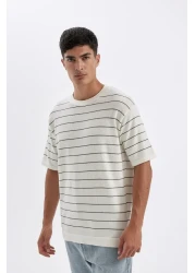 Defacto تي شيرت قطني مخطط ذو أكمام قصيرة وياقة دائرية بمقاس قياسي D3581ax24sm