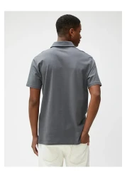 Koton تيشيرت بياقة بولو وأزرار بارزة الملمس وأكمام قصيرة