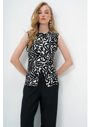 Trend Alaçatı Stili بلوزة نسائية باللون الأسود والأبيض بياقة دائرية وأزرار ذهبية من Ottoban Alc-X13729