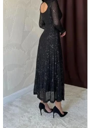 HELİS BUTİK فستان بارلا متوسط الطول مزين بالترتر باللون الأسود