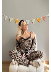 Pijamaevi طقم بيجامة بيغاسوس مع رداء نسائي بنقوش الفهد باللون البني