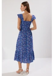  Collection فستان منسوج متوسط الطول من الفيسكوز بطبعة زهور باللون الأزرق الداكن ورقبة مربعة على شكل حرف A TWOSS20EL3331