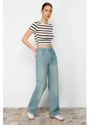  Collection جينز أزرق عتيق ذو تأثير شاحب عالي الخصر وواسع الساق TWOSS23JE00166