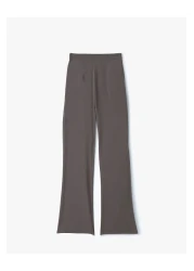 Koton بنطال واسع الساق بتفاصيل طيات وجيوب