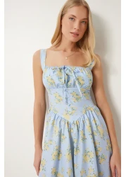 Happiness İstanbul فستان بوبلين صيفي متوسط ​​الطول منقوش عليه زهور باللون الأزرق والأصفر للنساء UB00353