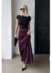 Madmext تنورة طويلة من الساتان المزخرف باللون العنابي للنساء Mg2333