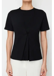  Collection بلوزة محبوكة ذات ثنيات أمامية سوداء بقصة عادية/عادية ورقبة دائرية TWOSS24BZ00302