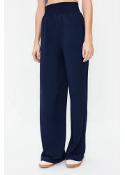  Collection بنطلون منسوج مرن باللون الأزرق الداكن بأرجل واسعة وخصر عريض للكاحل TWOSS22PL00024