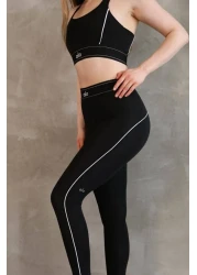 Butik طقم مكون من قطعتين مع بنطلون ضيق باللون الأسود