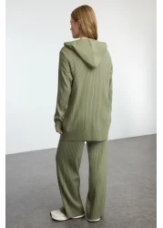  Modest طقم ملابس تريكو كاكي كبير الحجم بغطاء للرأس - TCTAW25US00022