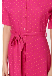  Collection فستان قميص طويل منسوج من الفسكوز بحزام فوشيا TWOSS19EL0094