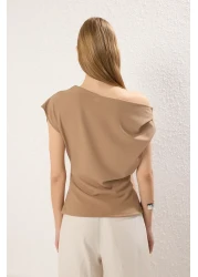  Collection بلوزة غير متماثلة - تفاصيل ربط وثنيات حجرية