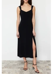  Collection فستان أسود بياقة قلب وفتحة مستقيمة ومطاطة منسوجة متوسطة الطول TWOSS24EL00412