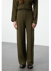  Modest Khaki Knitwear Sweater and Trousers Set - TCTAW25US00048