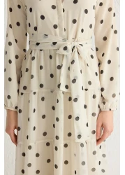  Modest فستان منسوج من الشيفون باللون البيج الفاتح مع حزام وياقة واقفة TCTSS21EL3346