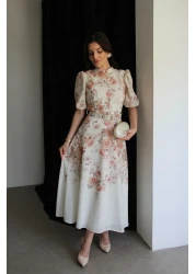 Julidress فستان من الكتان بتصميم مميز بطول متوسط ​​الطول وياقة واقفة وأزرار وطبعة زهور مع حزام