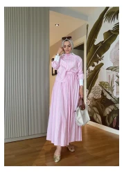 Aselim Hijap Moda تنورة قماش بوبلين مخططة وقميص بدلة بتفاصيل حجرية باللون الوردي