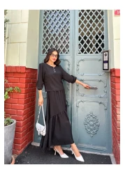 ikomteks بدلة تنورة من الكتان