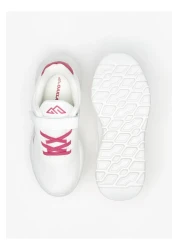 Oaklan by Shoexpress حذاء رياضي مزخرف مع خطاف وإغلاق حلقي