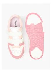 Little Missy حذاء رياضي بألوان متباينة مزود بخطاف وحلقة للإغلاق