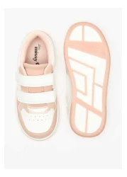 Little Missy حذاء رياضي بألوان متباينة مزود بخطاف وحلقة للإغلاق