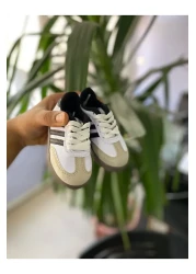 STARYOU STORE White-Black Striped Unisex Children's Sports Shoes - Flat Sole and Laces