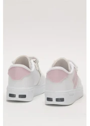 Liger حذاء رياضي مريح وخفيف الوزن للأطفال للجنسين باللون الأبيض - مسحوق