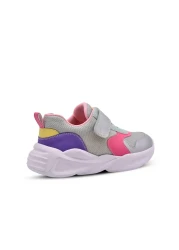 kids A more حذاء رياضي للفتيات من Roya مزود بشريط فيلكرو هوائي بتفاصيل تشريحية باللون الفضي