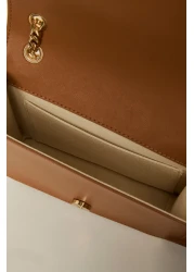 Ted Baker حقيبة كتف بحزام سلسلة مائلة