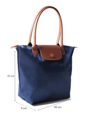 Mio Gusto حقيبة كتف نسائية قابلة للطي باللون الأزرق الداكن