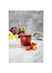 أحمد تي شاي أسود بنكهة الفراولة مع قطع الفاكهة، 20 كيس شاي