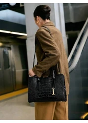 Women s Faux Crocodile Embossed Black Tote Bag Large Capacity Shoulder Bag Handbag Crossbody Bag Simple Crocodile Pattern Tote Bag Faux Leather Shoulder Bag Women s Classic Handbag Business Casual Wom