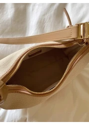 حقيبة يد مربعة جديدة موضة الربيع، بتصميم محمول مزخرف بألوان متباينة وأنماط حروف ومعادن، قابلة للفتح والإغلاق