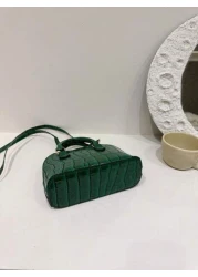 حقيبة يد محبوكة ومزينة بذوق، على شكل صدف بحرية وعشب محبوك وديكور شبكي جذاب للنساء،حقيبة كتف مثالية. مصنوعة من