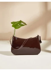 حقيبة هوبو اصطناعية من الجلد اللامع بسيطة، مثالية لمهرجان الموسيقى