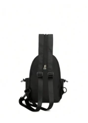 حقيبة ظهر وظيفية للرجال ذات حمالتين، باللون الأسود الموحد مصنوعة من ألياف البوليستر. بسيطة، عصرية، خلاقة مع س