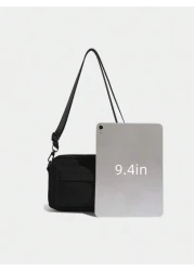 حقيبة كتف مربعة ذات لون أحادي عصرية للرجال، تناسب الحمل على الكتف أو الجسد بشكل متقاطع