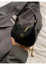 قطعة واحدة حقيبة كتف/متنقلة جديدة في موضة الربيع/الصيف ، موديل بسيط ، طراز حقيبة كروس بودي ، بلون صلب من البولي