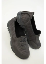 SOHO حذاء رياضي نسائي مدخن 18777