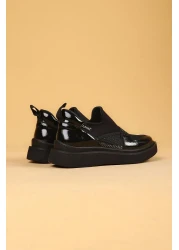 layki حذاء مشي نسائي أسود من Nexus - تصميم ملون