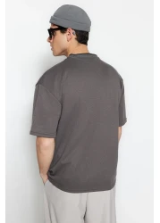  Collection تي شيرت بيكه مزخرف بشريط منسوج كبير الحجم/واسع القطع من أنثراسيت TMNSS23TS00079