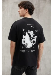 GRIMELANGE تي شيرت Bowen رجالي مصنوع من القطن بنسبة 100% برقبة دائرية ومطبوع بتفاصيل سوداء