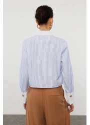  Collection قميص أزرق مخطط بأزرار معدنية - تصميم الياقة والأكمام، مقاس عادي TWOAW25GO00023