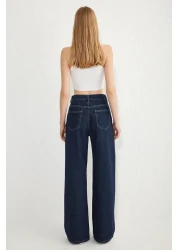  Collection جينز أزرق داكن بخصر عادي وواسع الساق TWOSS25JE00053