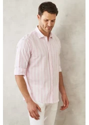 AC&Co / Altınyıldız Classics قميص رجالي ذو ياقة كلاسيكية باللونين الأبيض والوردي وقصة مريحة مصنوع من القطن بنسبة 100%