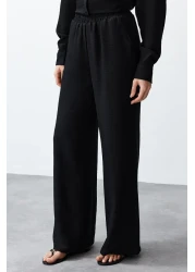  Collection طقم قميص وبنطلون أسود - TWOSS24AU00095