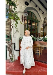 LOCCO فستان نسائي منقوش بالباقة باللون الأبيض