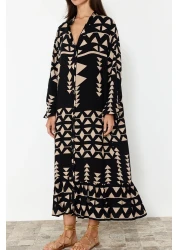  Collection فستان أسود متوسط ​​الطول بتفاصيل منسوجة بنمط كبح TWOSS24EL01019