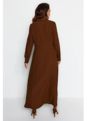  Modest فستان منسوج بعقدة أمامية وسحاب باللون البني TCTSS23EB00137